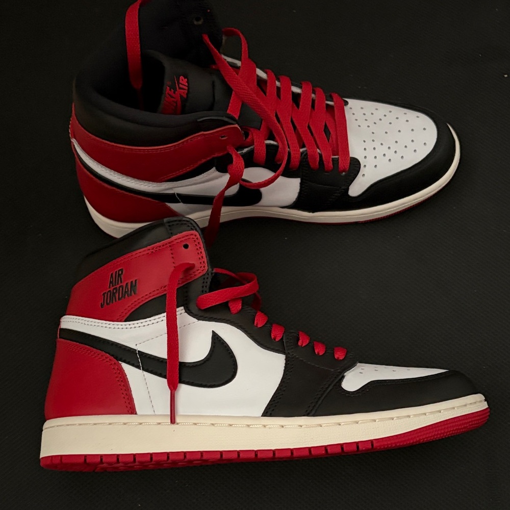 Jordan 1 black toe